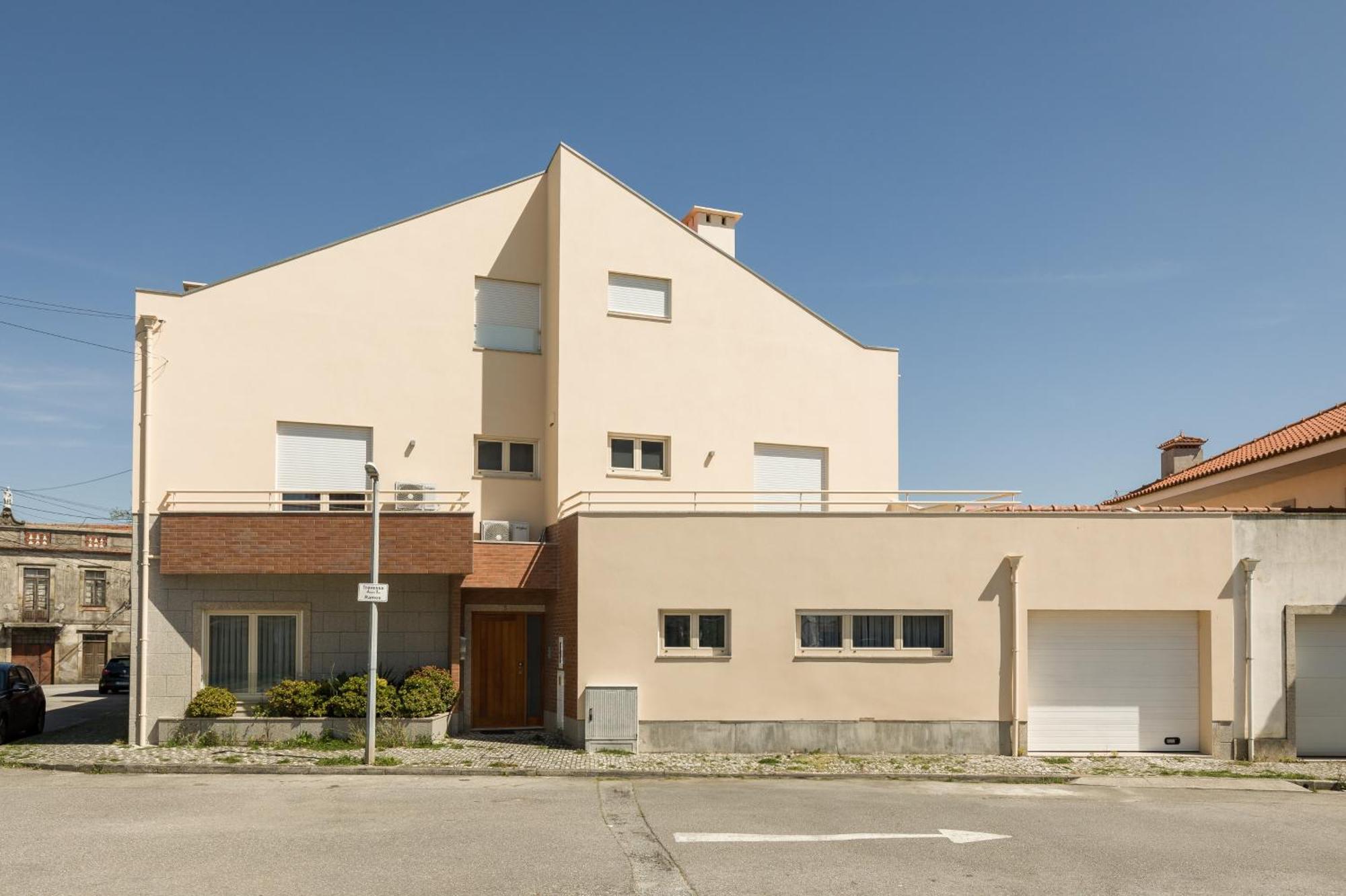 Vakantiehuis Viravento - Family House Espinho (Aveiro)